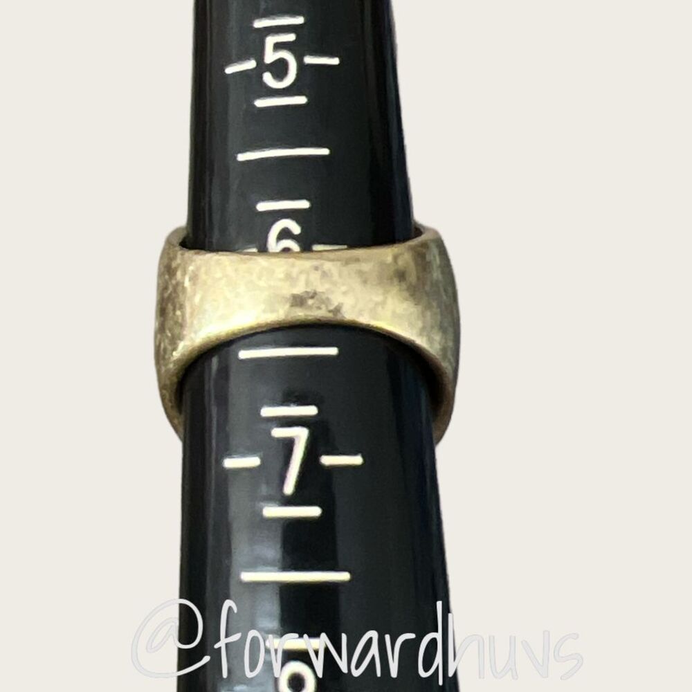 Lia Sophia Size 6 Bling Ring - Picture 2 of 6